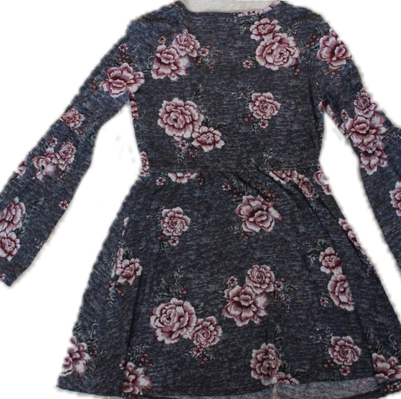 Grey Floral Long Sleeve Dress - Picture 3 of 3